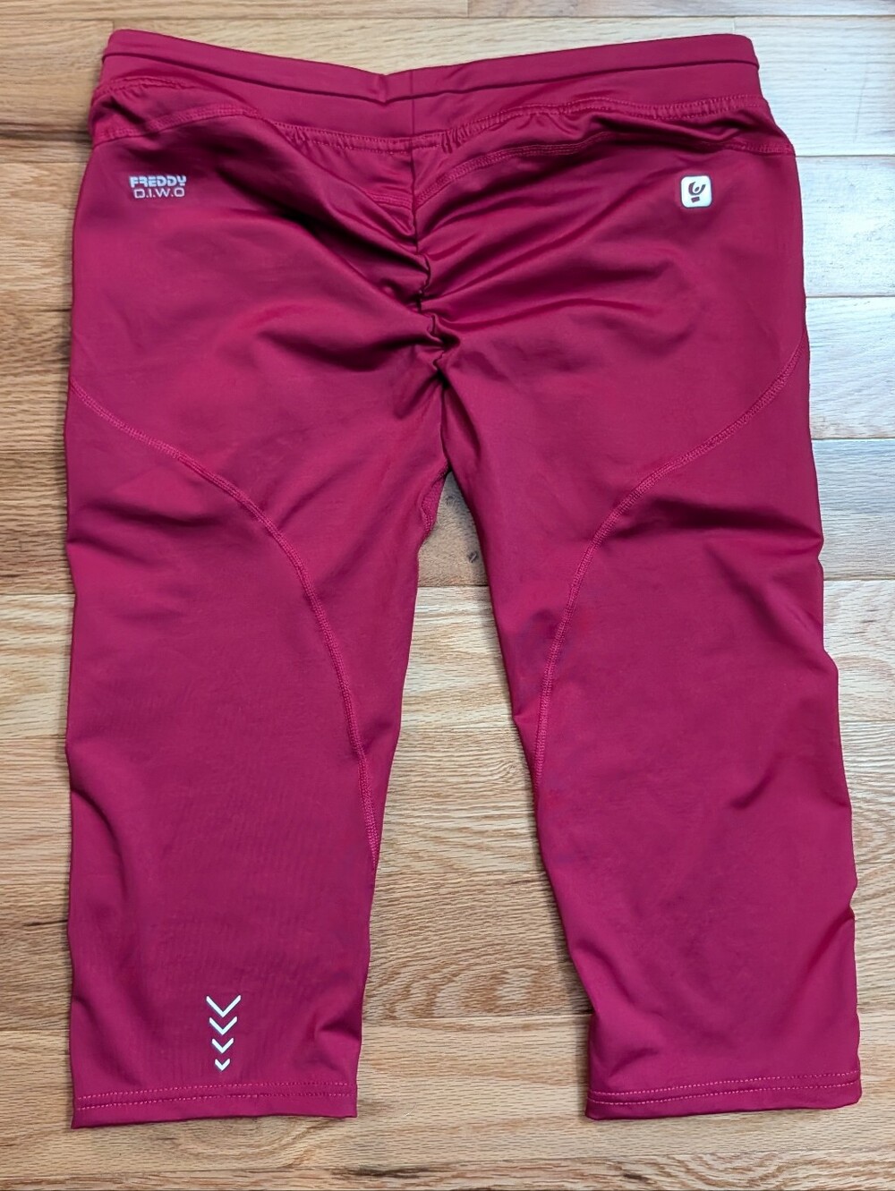 Freddy WR.UP Sport Pink Capri Shaping Leggings Scrunch Butt NWT M